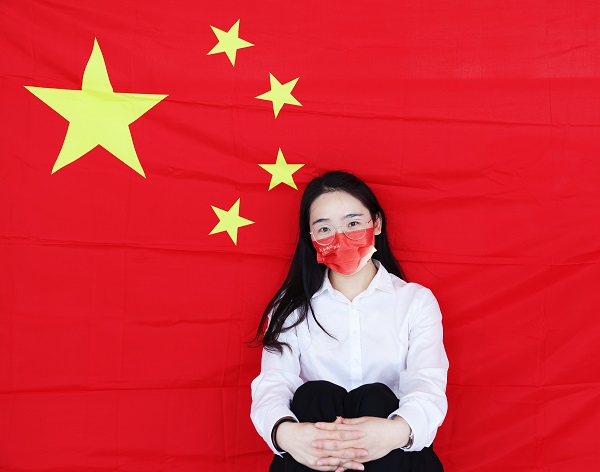袁小滿+青春的底色是愛國，感念您的篳路藍縷，深愛您的歲月山河。祖國母親，生日快樂~.png